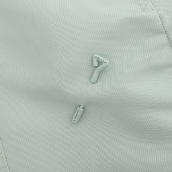 【リバーシブルでかっこいい★】ルイヴィトン ナイロンパーカー偽物 1AAT3D